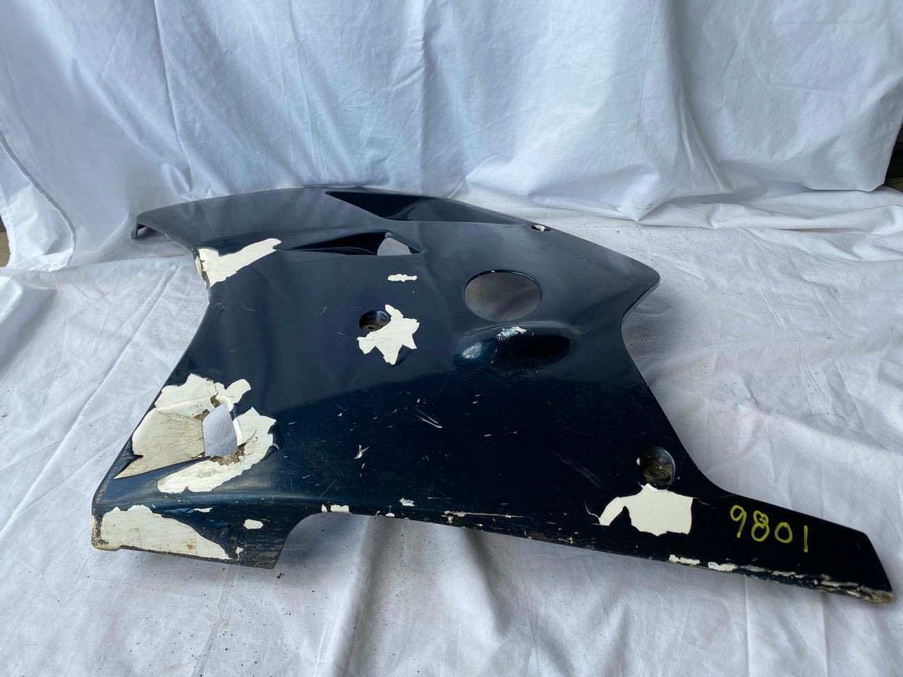 Yamaha FZR250 EXUP 3LN L/H Side Panel (fibreglass)