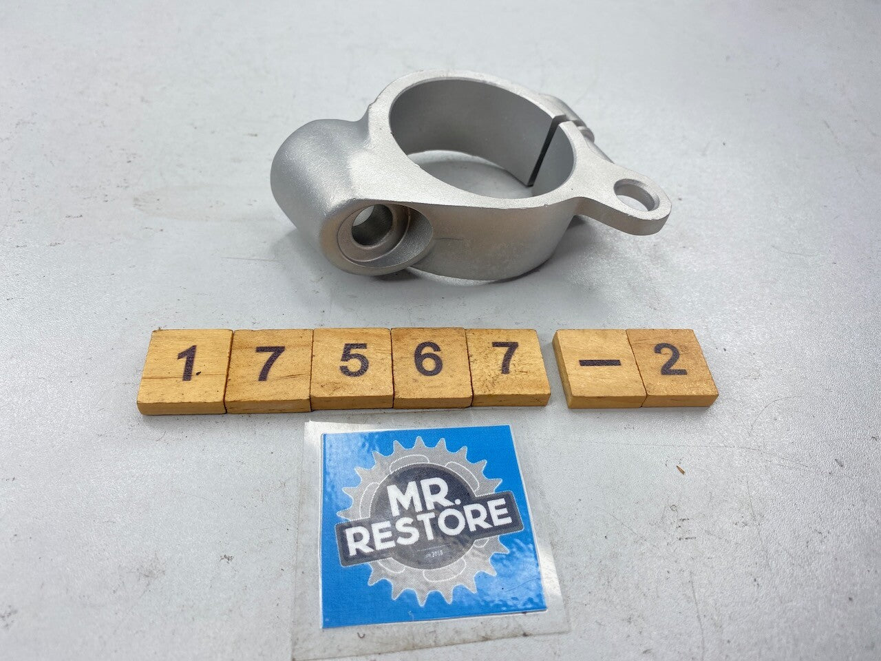 Kawasaki ZXR250C ZX250 1991-99 R/H OEM Handle Bar Clamp - Vapour Blasted