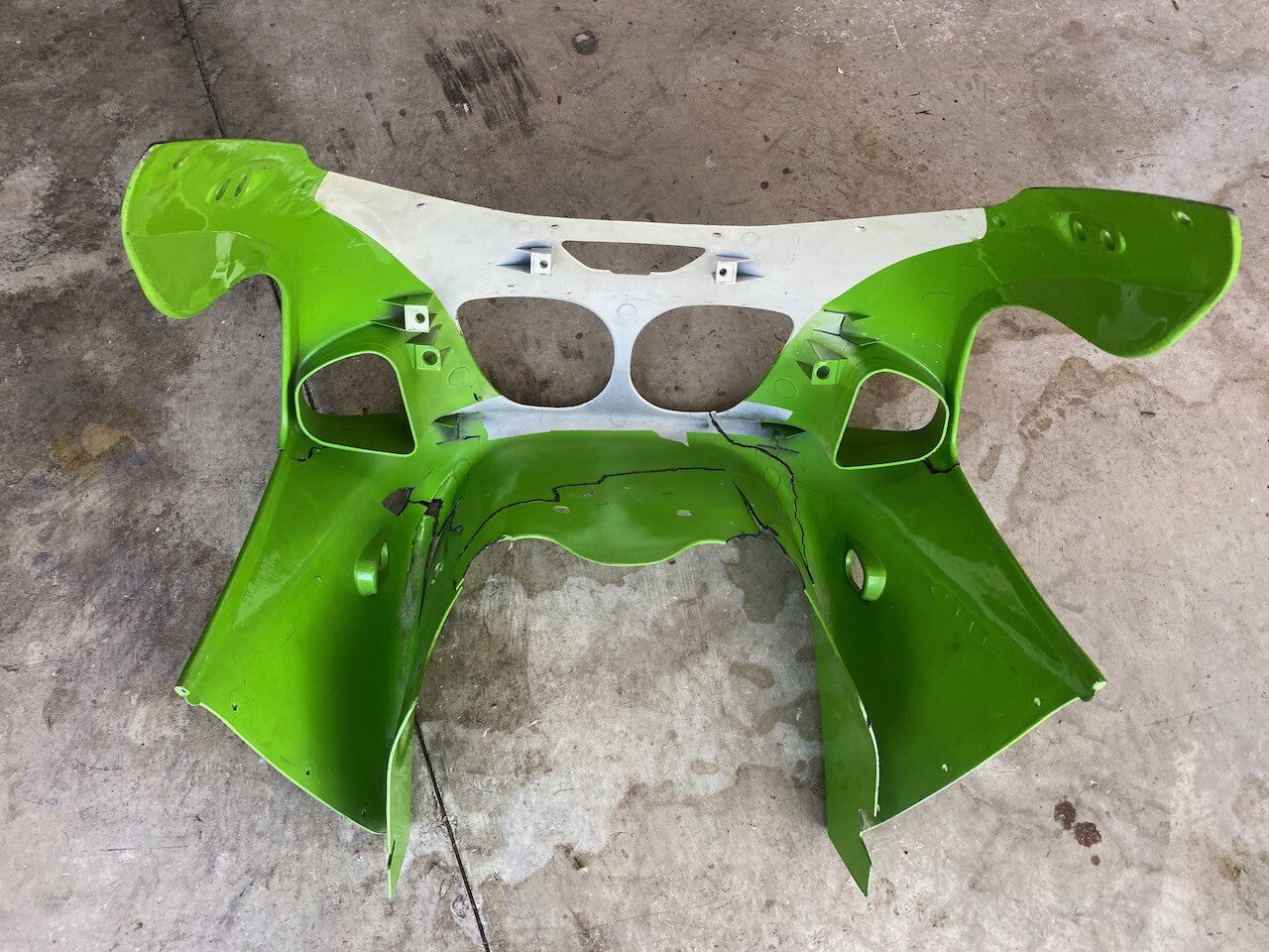 Kawasaki ZX7R Front Fairing 55028-1343 - (Damaged)