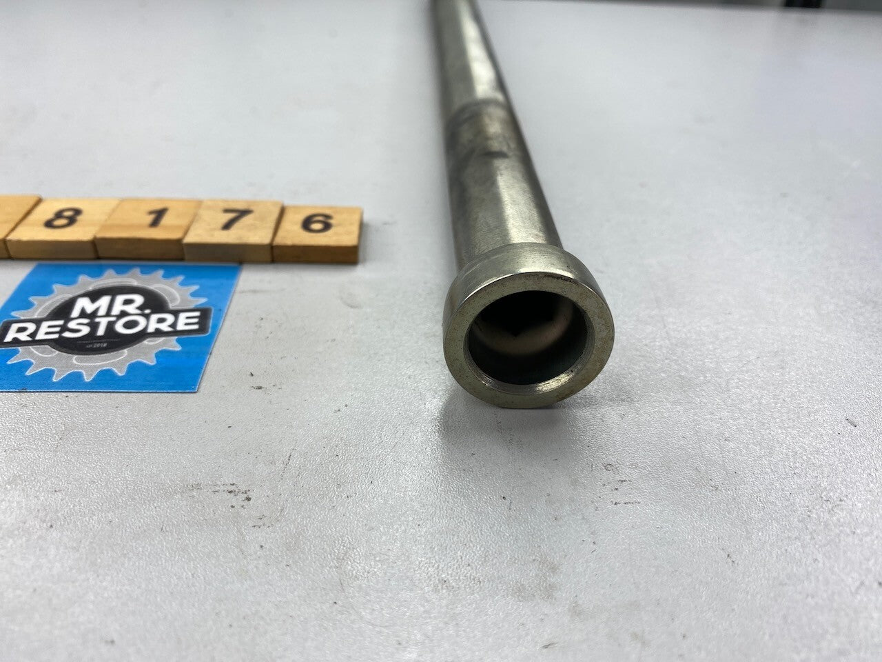 BMW R1200GS R1200R R1200RT R1200S R900RT - Trailing Arm Axle - Stainless Steel