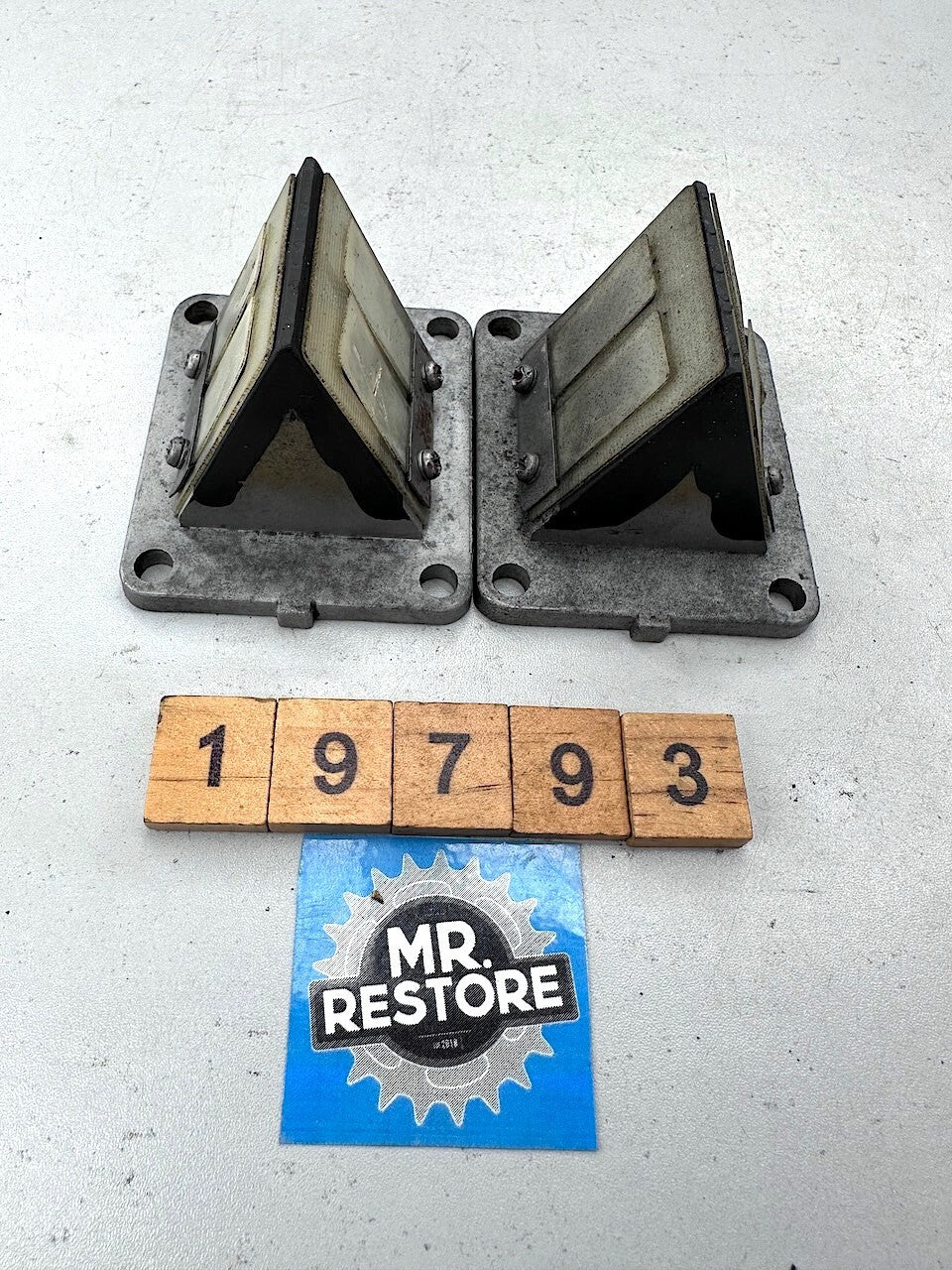 Yamaha RD250LC RD350LC RZ250 RZ350 Pair of Reed Valve Holder Assys.
