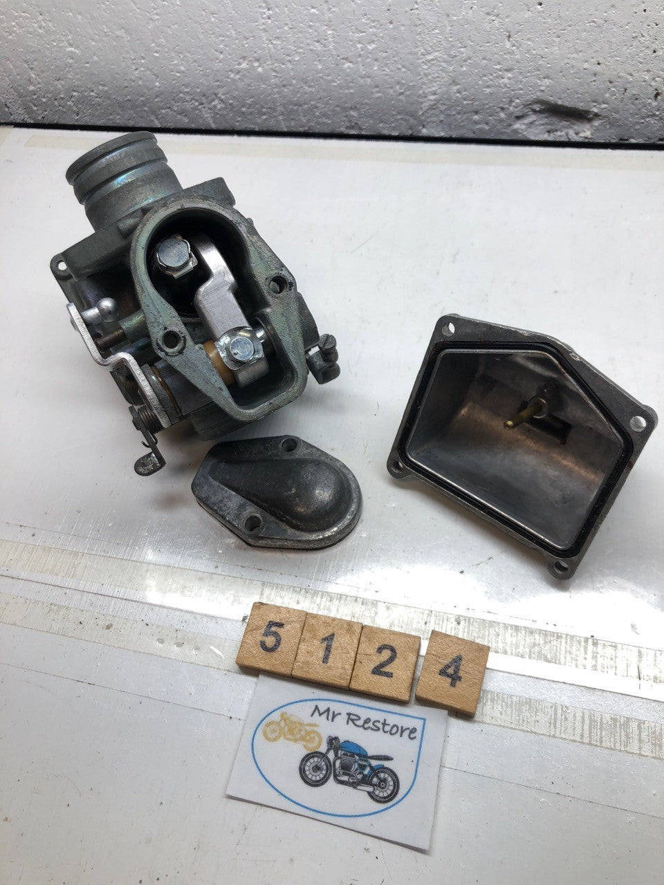 Keihin 27mm (Honda?) Pair of Carburettors Carb Classic Vintage Motorcycle VMX