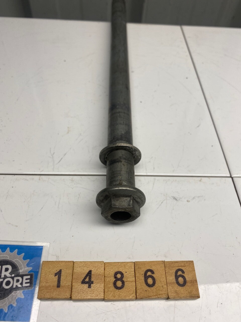 Honda CBR1100XX VT750 VTR1000 CB1100 CBR1100 Rear Wheel Axle 42301-MM5