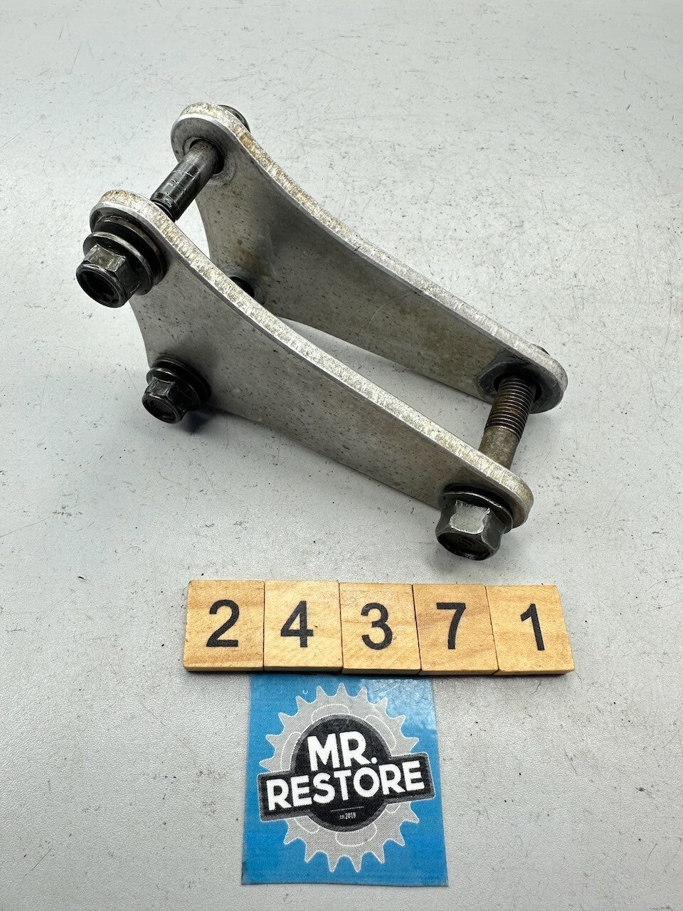 Yamaha YZF250 YZ250 F WR250 Rear Upper Engine Mount Brackets (pair)