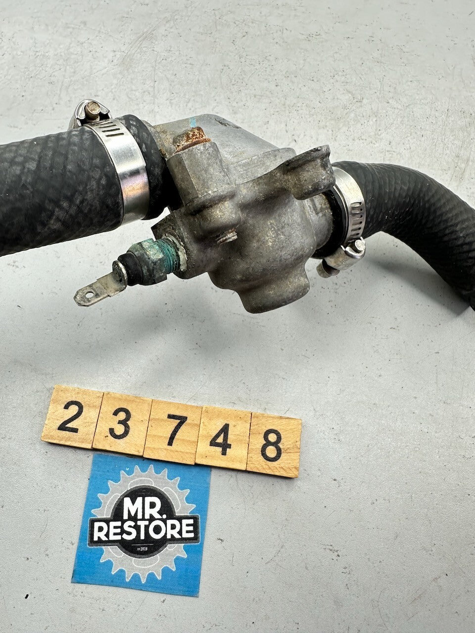 Kawasaki ZZR250 ZX250 GPX250 EX250 Thermostat Housing, Thermostat & Sensor