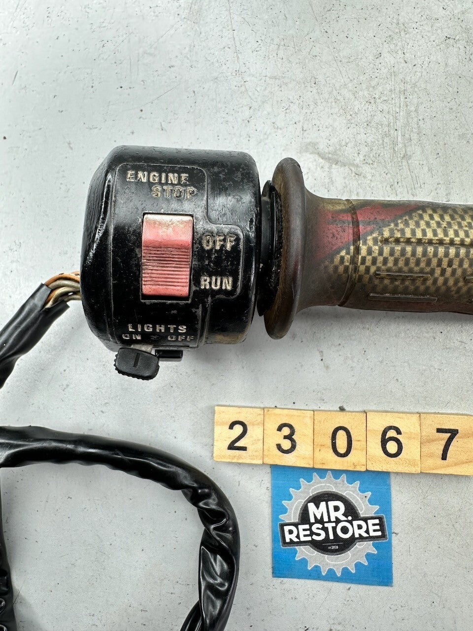 Suzuki GS650 Katana Right Handlebar Switch & Throttle Tube