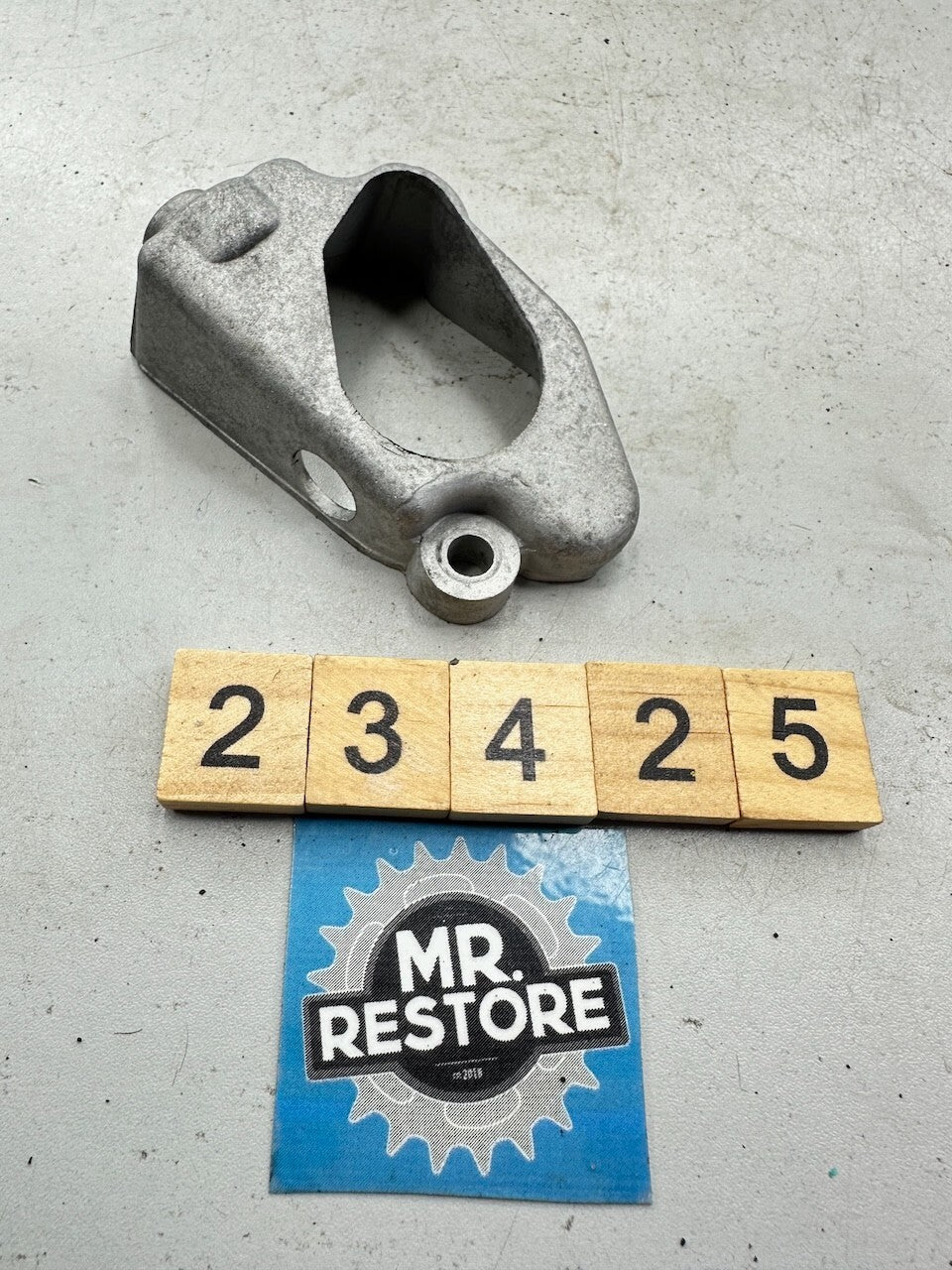 Yamaha V70 U7E Oil Pump Cover 296-15416-01