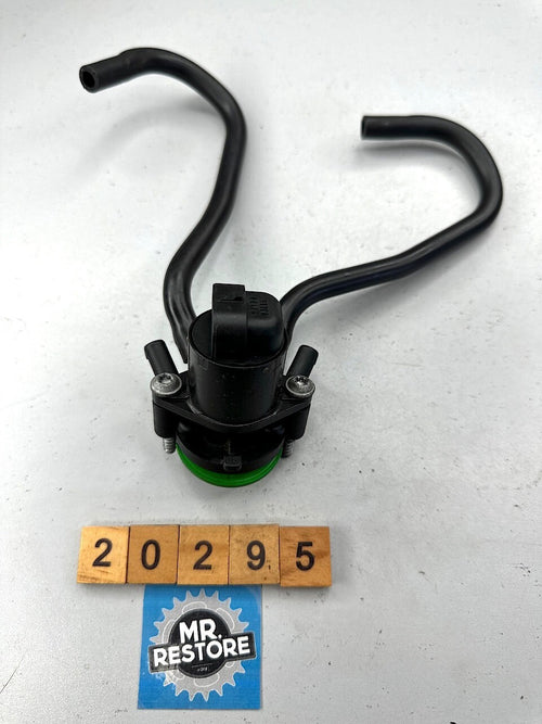BMW F800S F800ST F800R F8000GT Idle Control Valve Device 13717676317