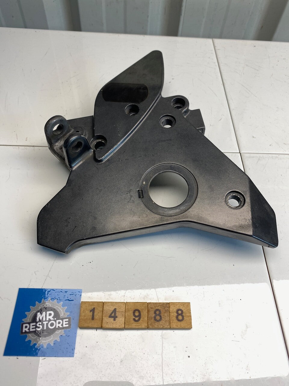 Kawasaki ZR750 ZR-7 Front R/H Step Foot Rest Stay Bracket 35063-1051-EZ
