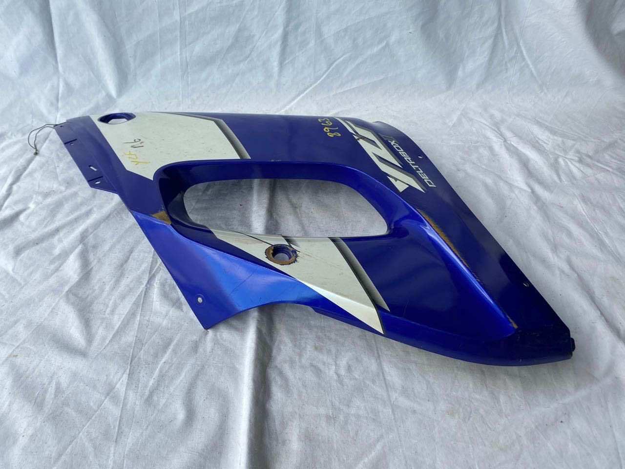 Yamaha R6 YZF 99-01 R/H Lower Fairing Panel 5EB-2835V