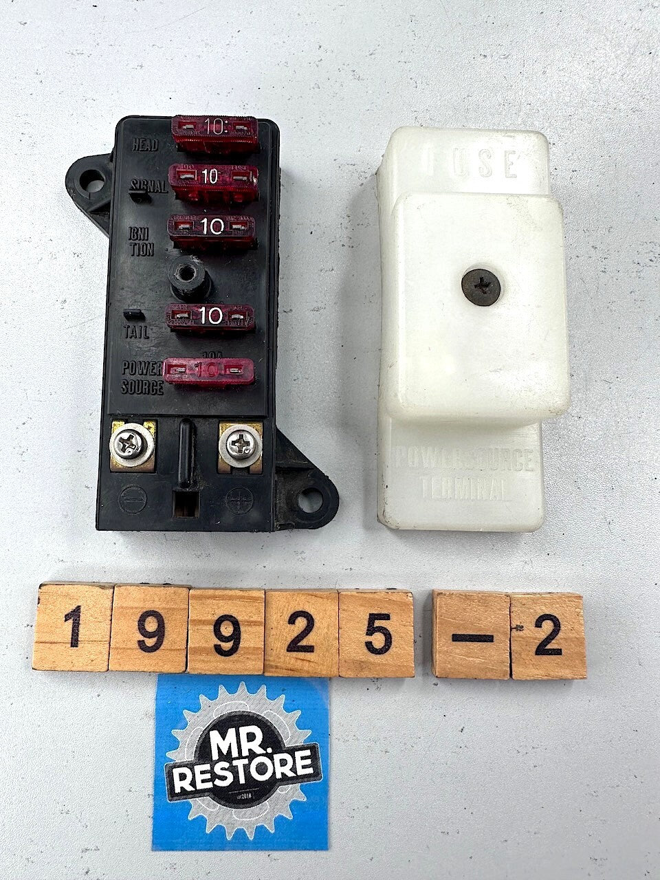 Suzuki GSXR1100 GSXR750 GSX1100 GSX750 GSX600 Fuse Box & Cover 36740-05A01