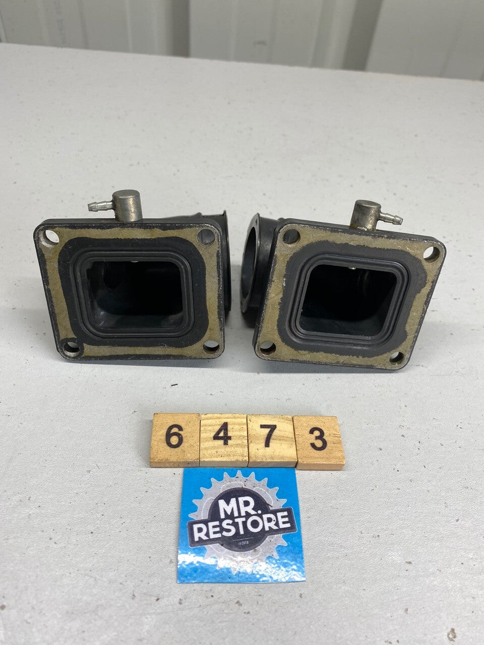 Yamaha RD500 RZ500 RZV500R Intake Manifolds (Pair) OEM 47X-13555 47X-13565