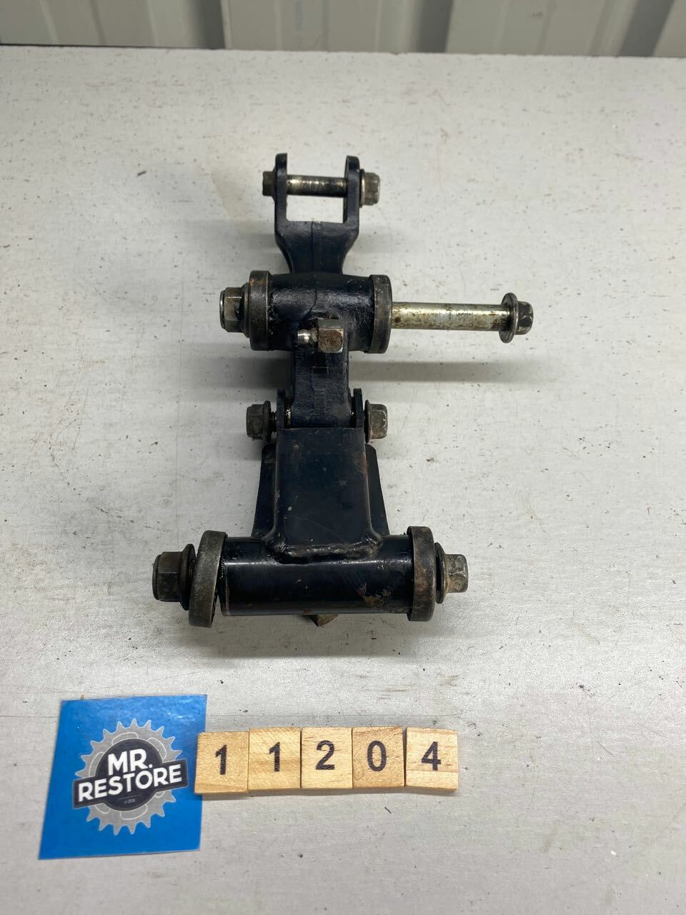 Suzuki GSX250FW Rear Suspension Arms Links & Parts