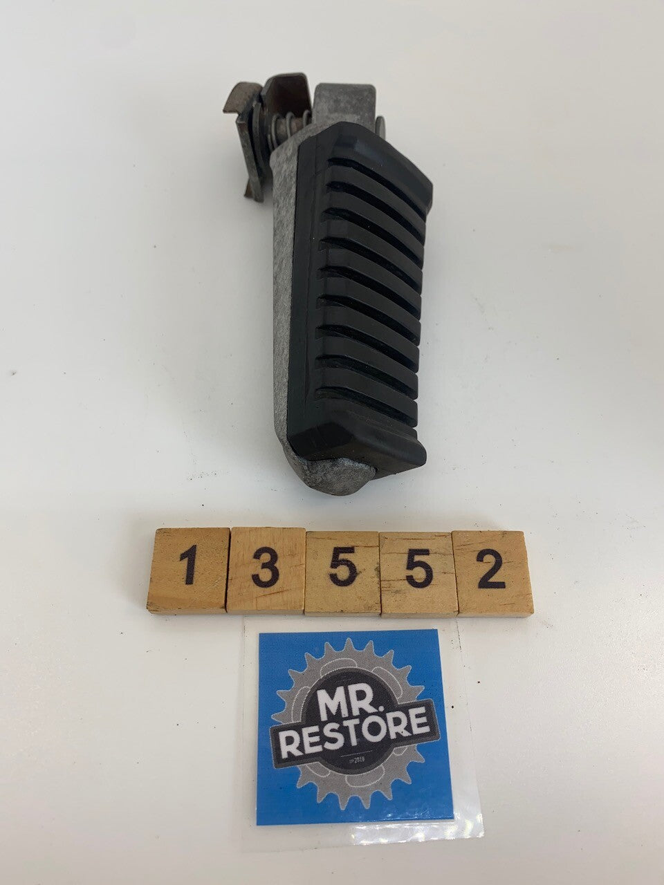 Kawasaki GPZ900R etc. Rear R/H Passenger Foot Rest assy. 34028-1122