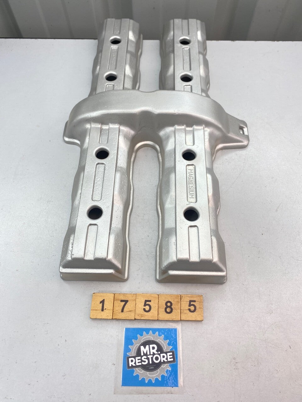 Yamaha FZR250 1987-1991 Magnesium Cylinder Head Rocker Cover - Vapour Blasted