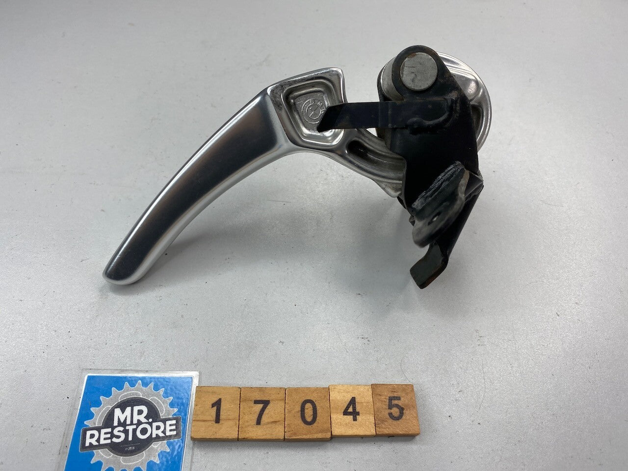 BMW R1100RT Seat Release Handle (Authorities)