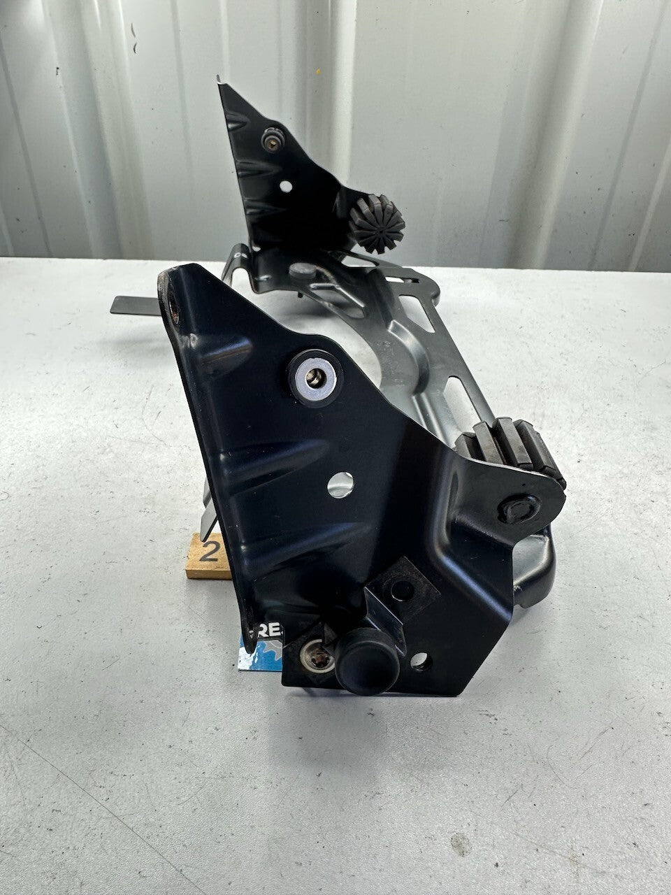 BMW K1300R Front Fuel Tank Bracket, Sides & Rubbers 16117719043