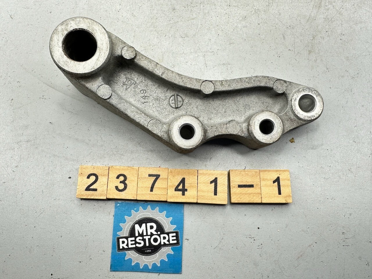 Kawasaki ZZR250 ZX250 GPX250 EX250 '88-07' Rear Brake Calliper Bracket Mount