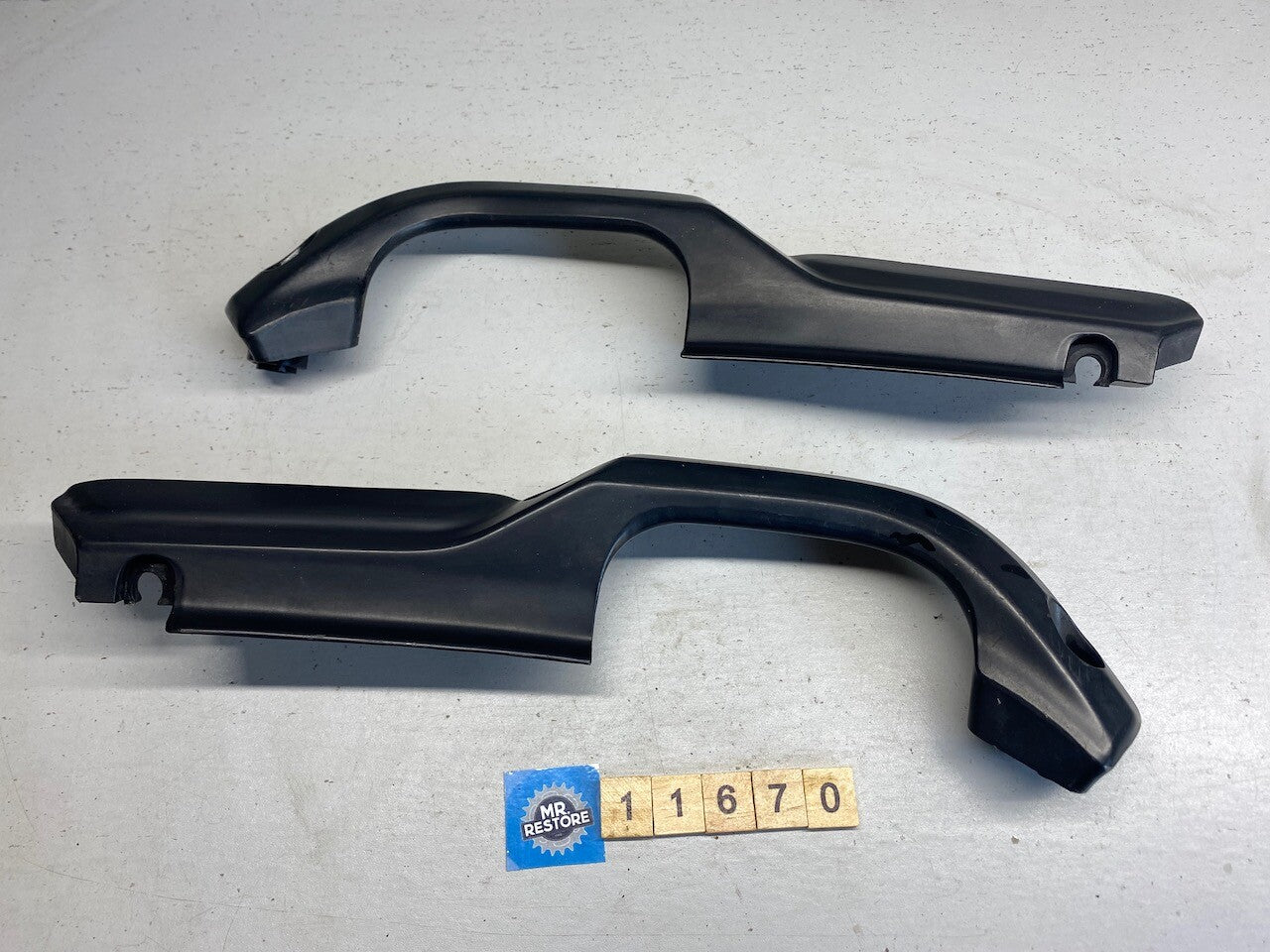 Suzuki GSX1100F Pillion Handles Grab Rails (Pair) 46211-48B10 & 46221-48B10