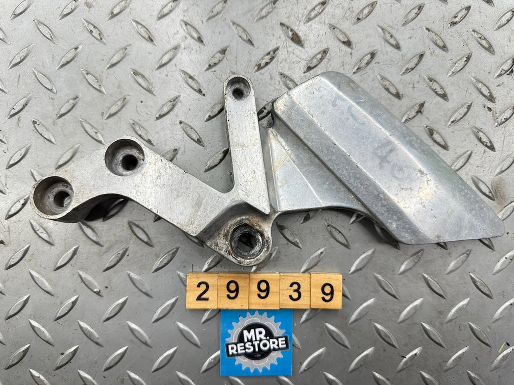 Yamaha FZR400 Front Left Footrest Foot Peg Bracket