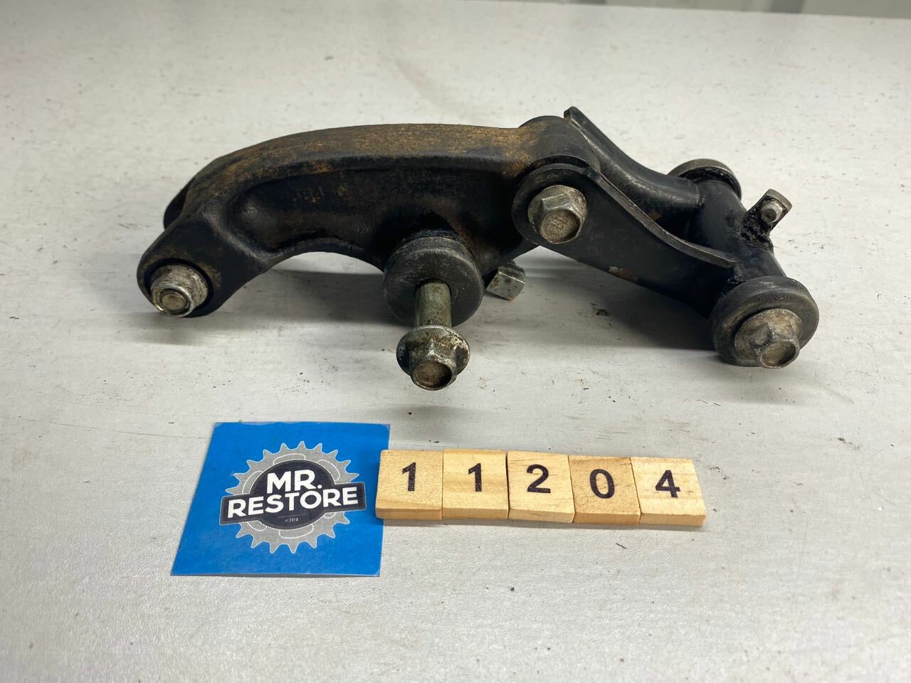 Suzuki GSX250FW Rear Suspension Arms Links & Parts
