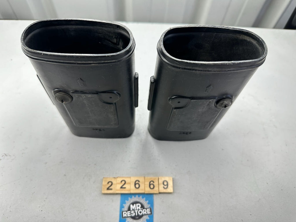 Kawasaki ZX750 ZX7R 1996-03 Pair of Air Box Cleaner Ducts 14073-1645 14073-1646