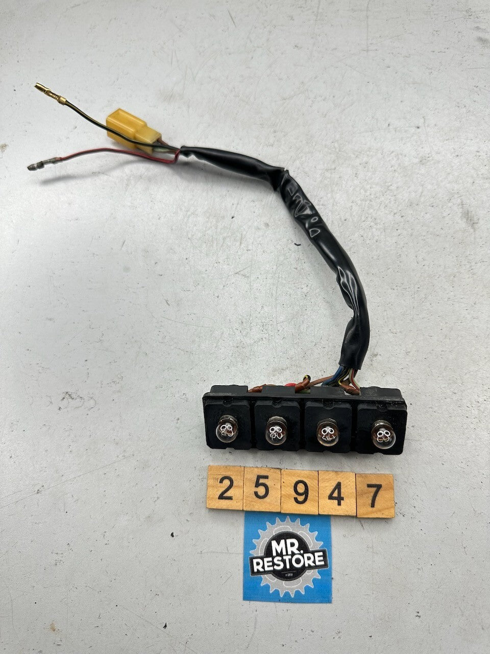 Kawasaki Z1300 KZ1300 '79-82' Pilot Lamp Meter Lights Socket 23008-1041