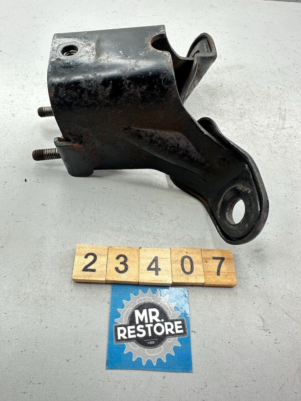 Yamaha V70 V80 V90 Handle Bar Bracket 296-23461-02-33