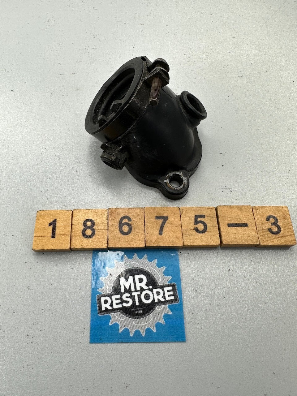 Kawasaki KR250A 1984-1986 Tandem Twin Intake Carb Holder Manifold 16065-1126