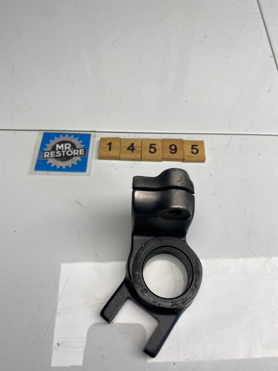 Kawasaki GPZ1100 ZX R/H Handlebar Mount 32mm