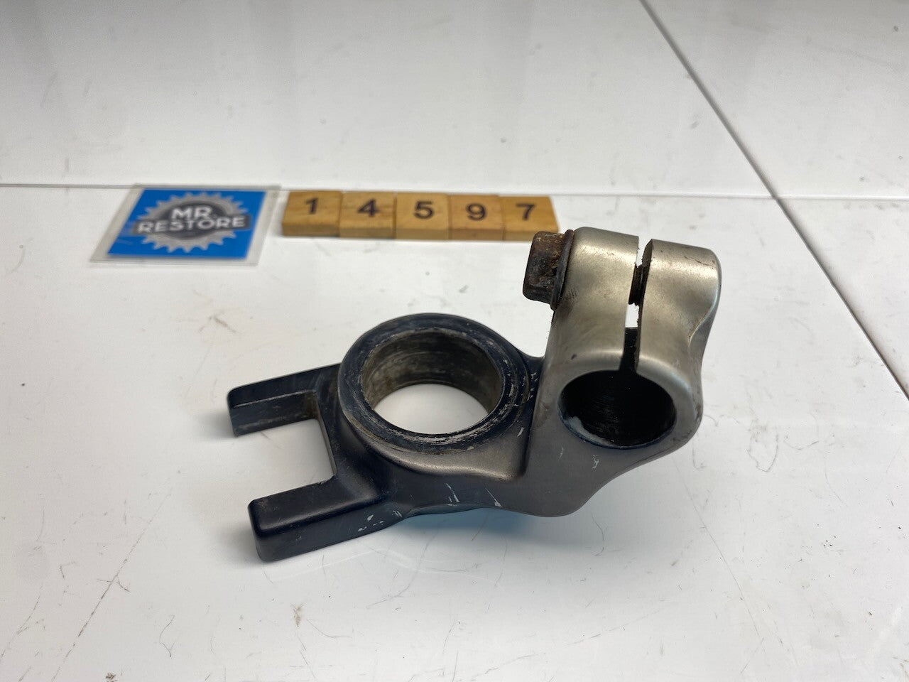 Kawasaki GPZ1100 ZX L/H Handlebar Mount 32mm