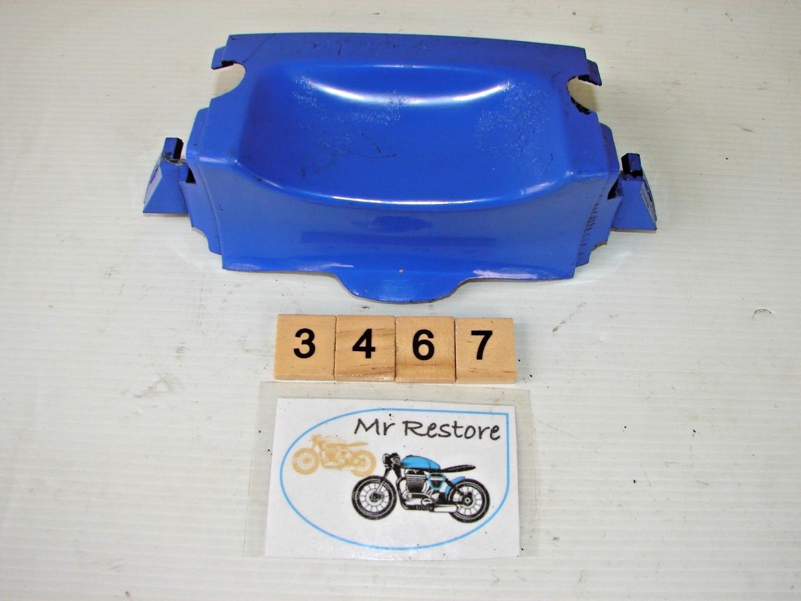 Kawasaki ZX750 tail centre fairing 14090-1233