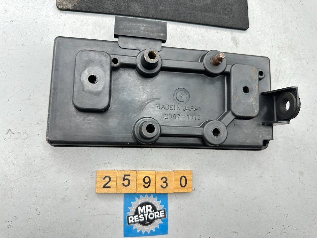 Kawasaki Z1300 KZ1300 '79-82' ZG1300 Battery Case Tray & Mat 32097-1015