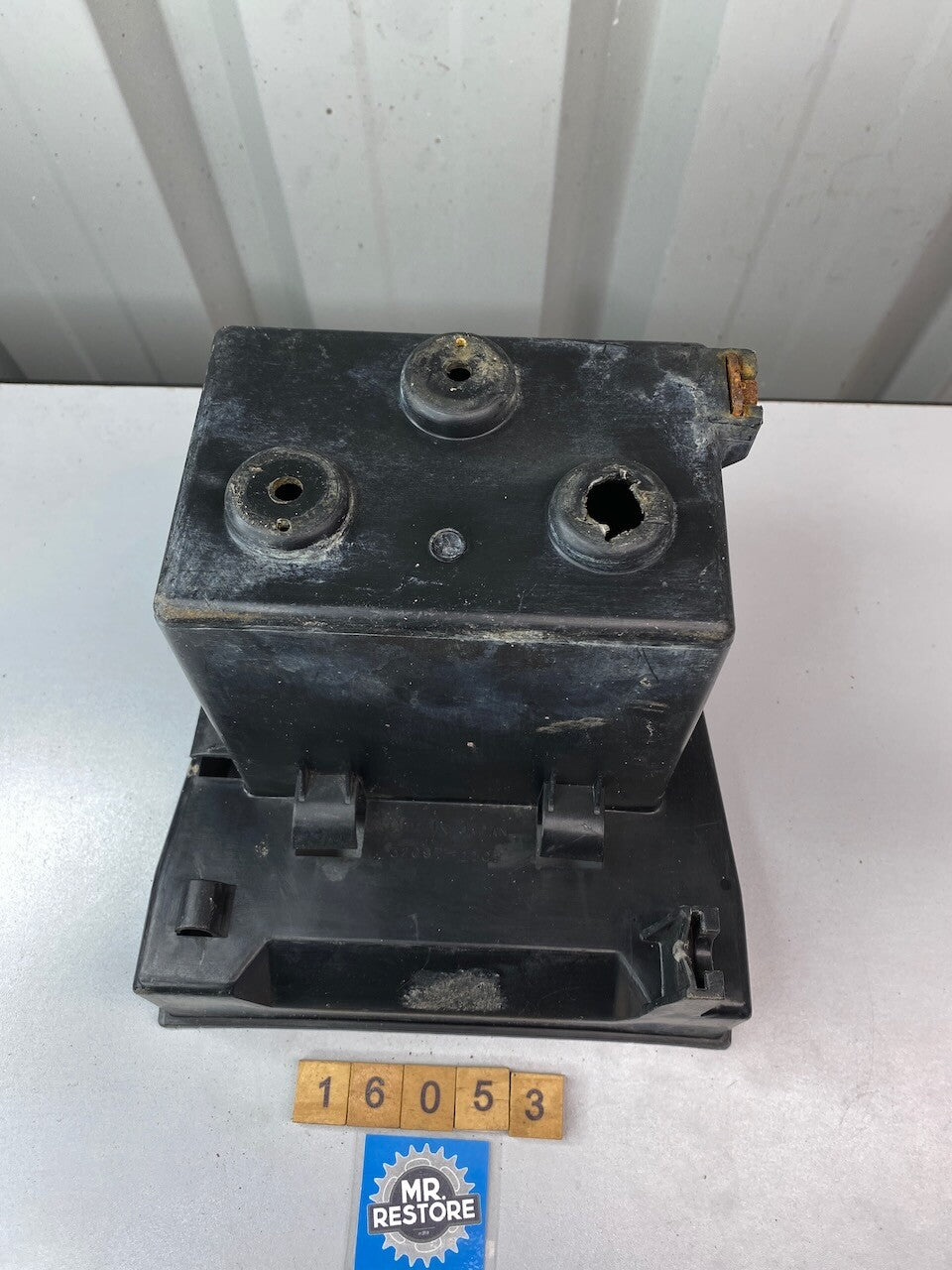 Kawasaki GPZ900 R ZX900 Battery Case Holder 32097-1102