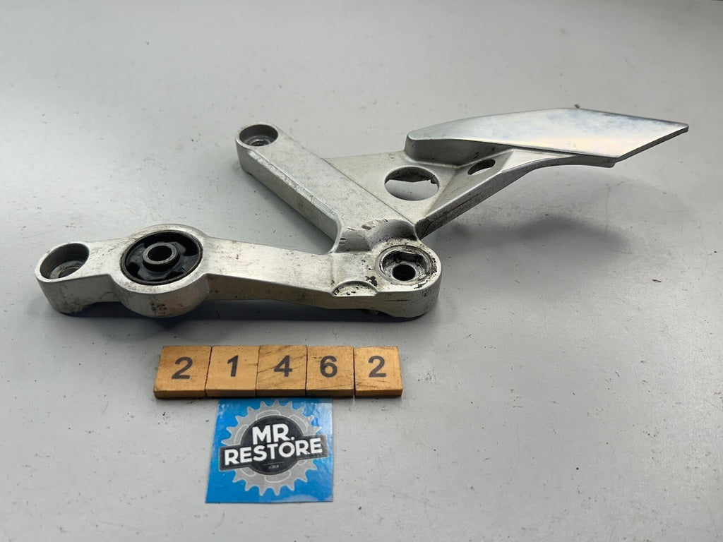 Yamaha TZR250 1KT 2MA R1-Z Left Hand Riders Footrest Bracket 1KT-27442