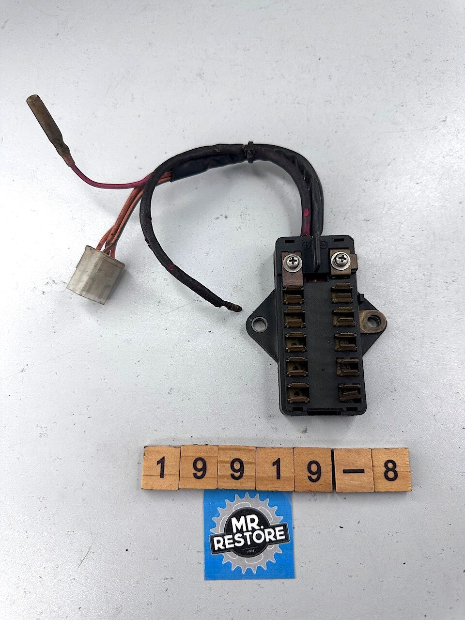 Suzuki GSX1000 GSX750 GS1000 GS850 Fuse Box 36740-49200