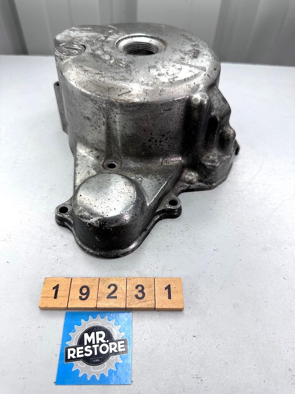 Honda CM250 CM125 L/H Crankcase Cover & Plugs 11341-KB4-671