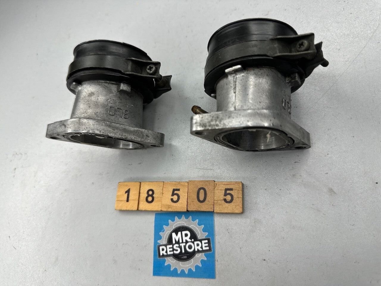Yamaha TRX850 TDM850 XTZ750 Pair of Carburettor Joints  3LD-13586-01