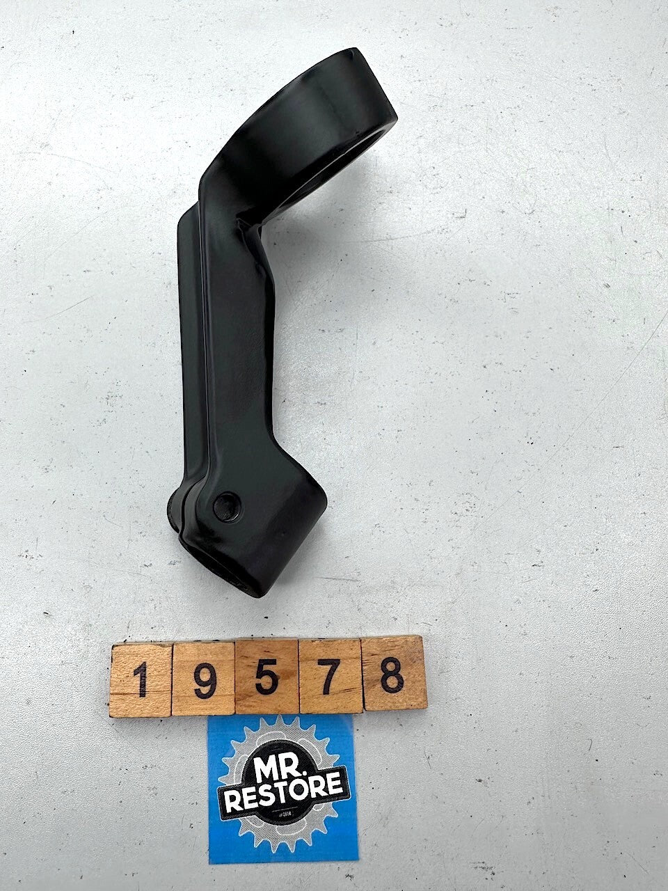 Kawasaki GPZ1100 "81/82" GPZ750 "82" L/H Handlebar Holder - Repainted 46012-1020