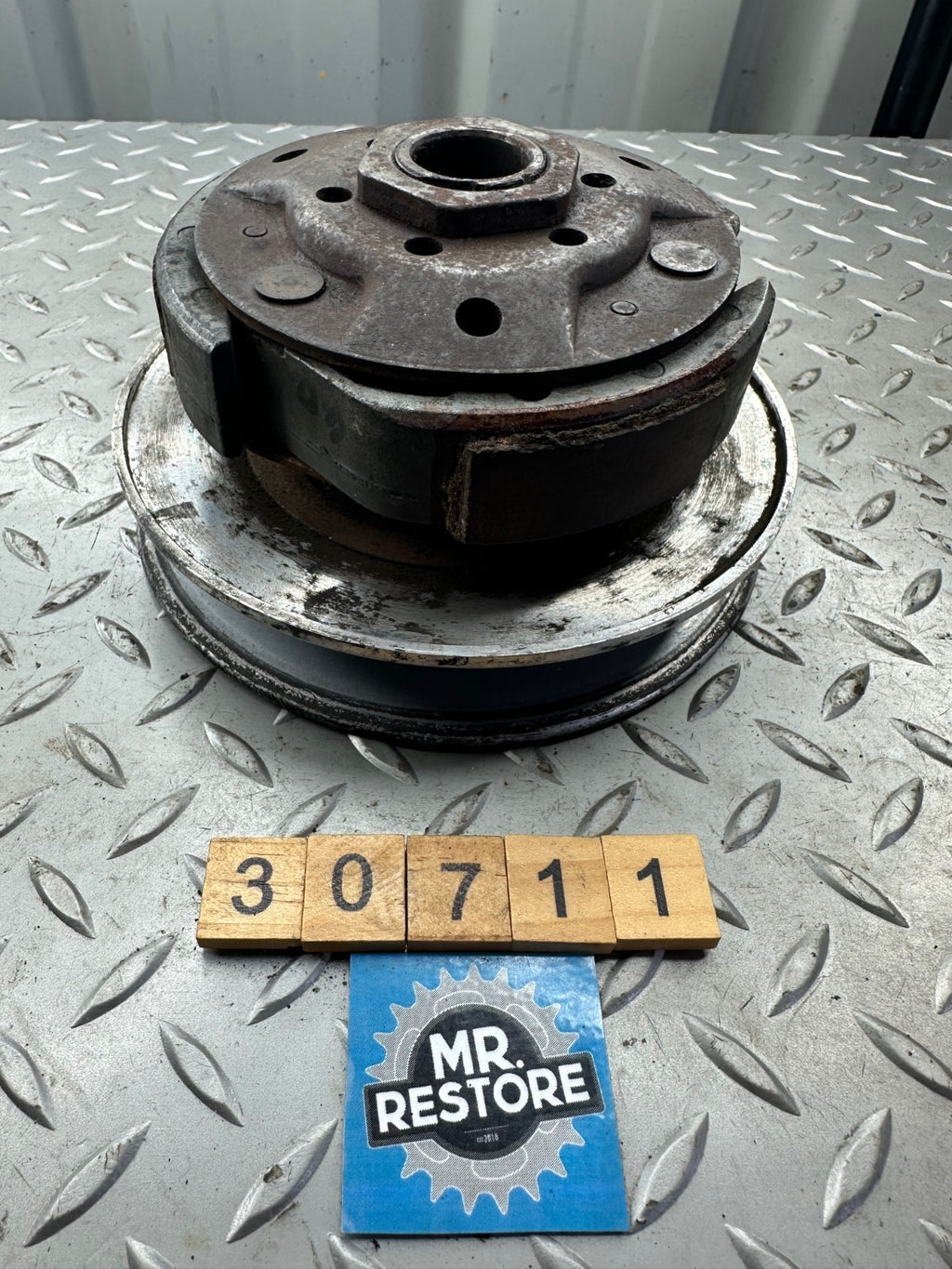 Honda CH250 Spacy Elite 85-90 CN250 Secondary Driven Clutch 22535-KS4-306