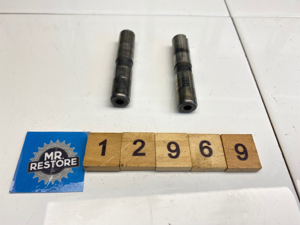 Yamaha XT500 TT500 SR500 Valve Rocker Shafts (pair) 583-12156-01 583-12156-02