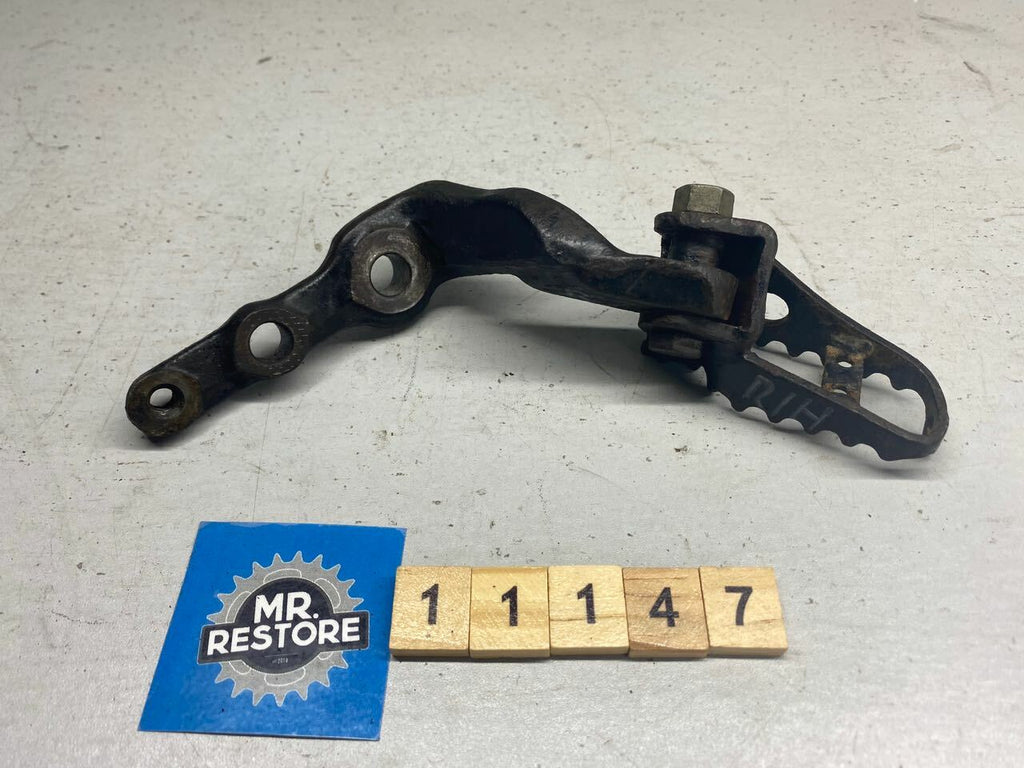 Honda XR250 1986-92 R/H Foot Rest & Bracket 50610-KT1-671