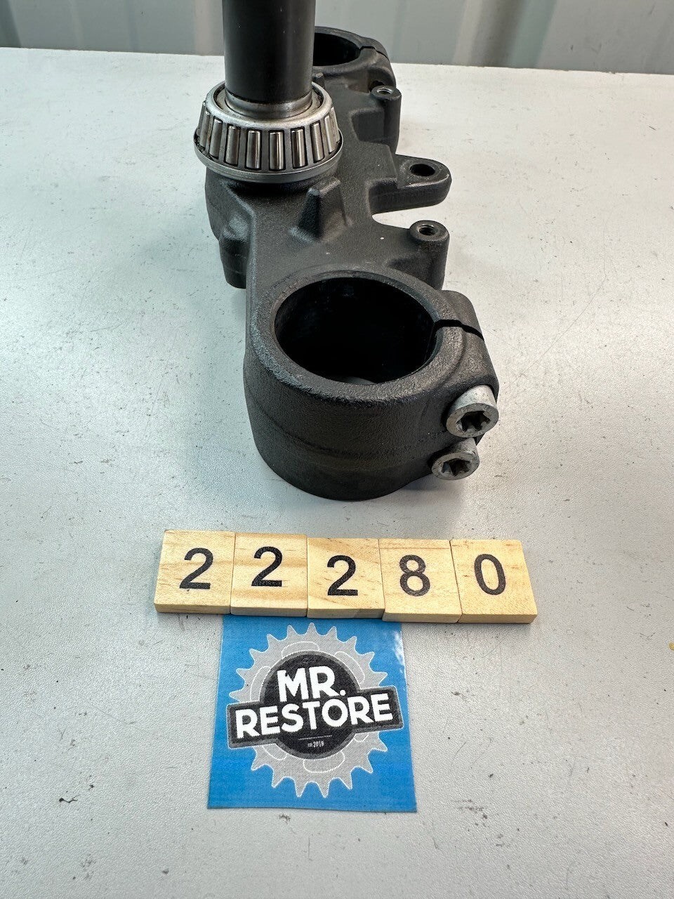 BMW G650GS 2008-15 Triple Tree Fork Lower Clamp Stem & Race 31427726772