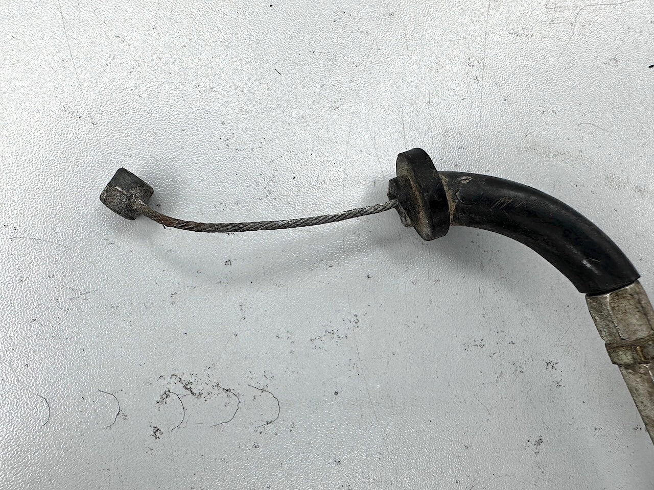 Suzuki SP370 DR370 1978-79 Throttle Cable 58300-32400