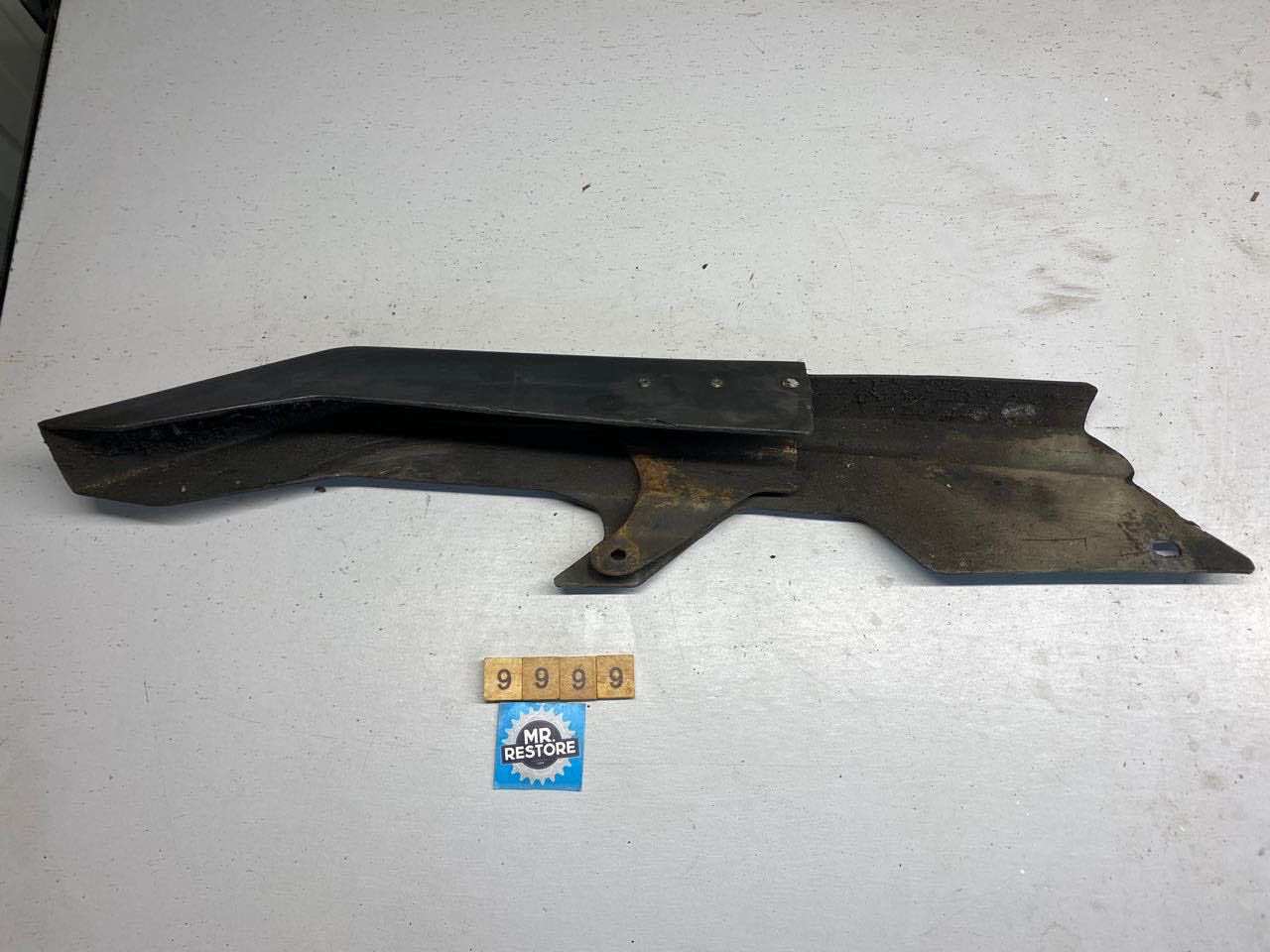Suzuki RF600 RF900 GSF250 400 600 Chain Guard 61310-45D12 OEM