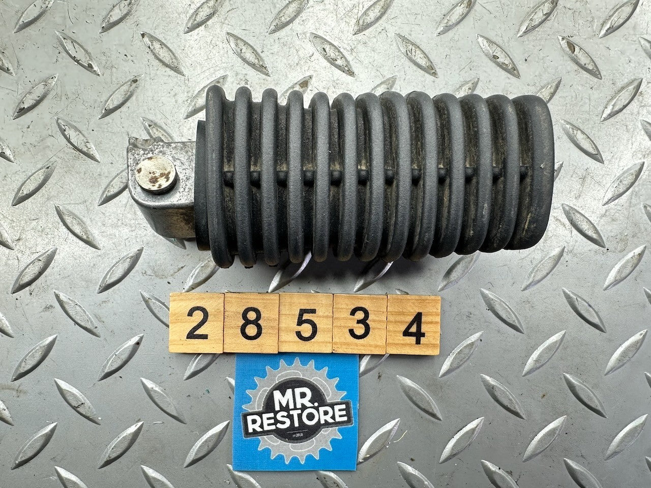 BMW F650GS '99-07' G650GS R1100R K1100RS Right Rear Foot Rest Peg