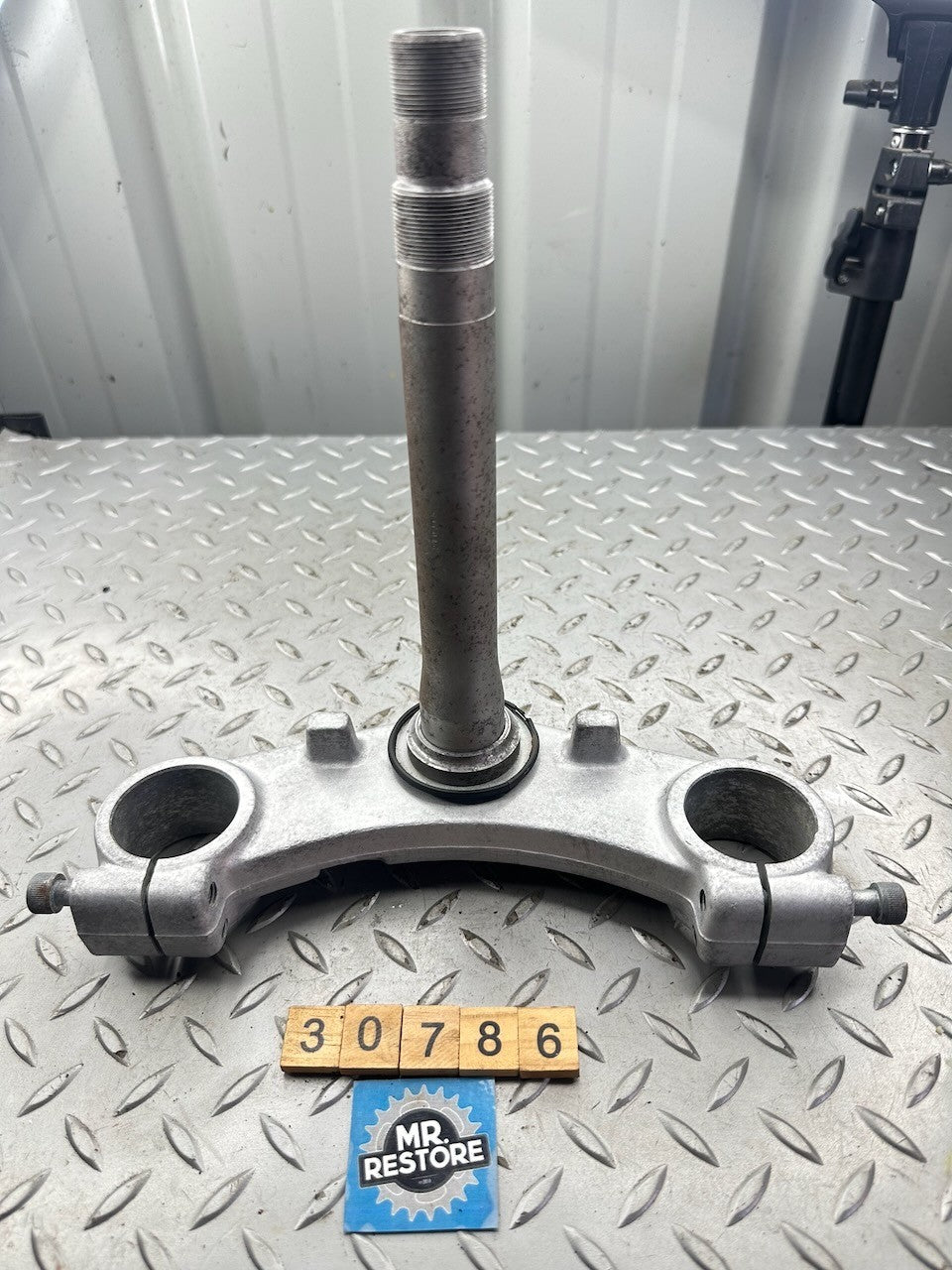 Suzuki RGV250 K L 41mm Lower Fork Clamp Crown Triple Tree