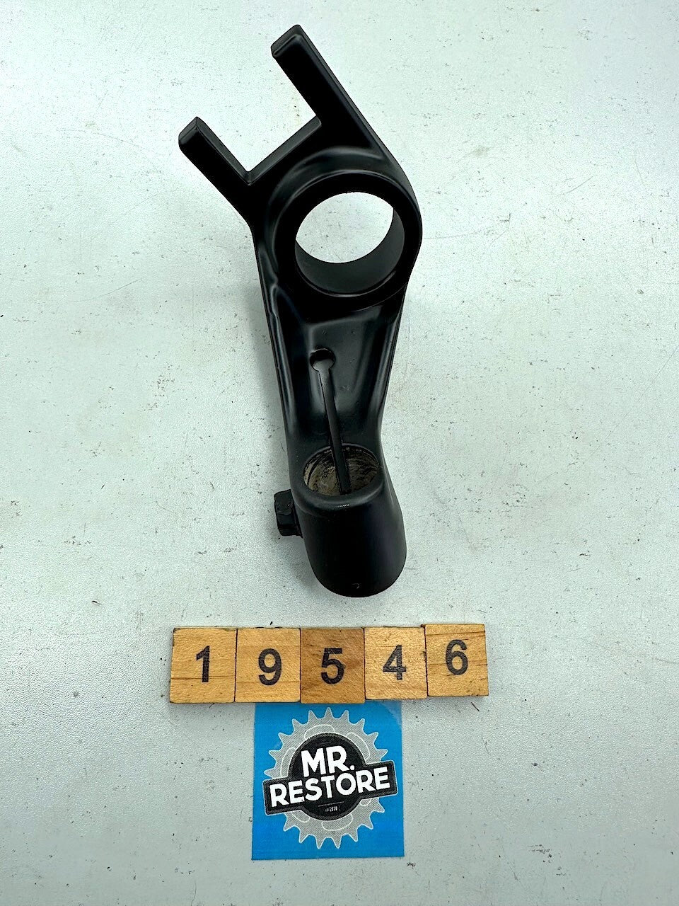 Kawasaki GT550 GT750 R/H OEM Handlebar Holder - Repainted 46012-1029