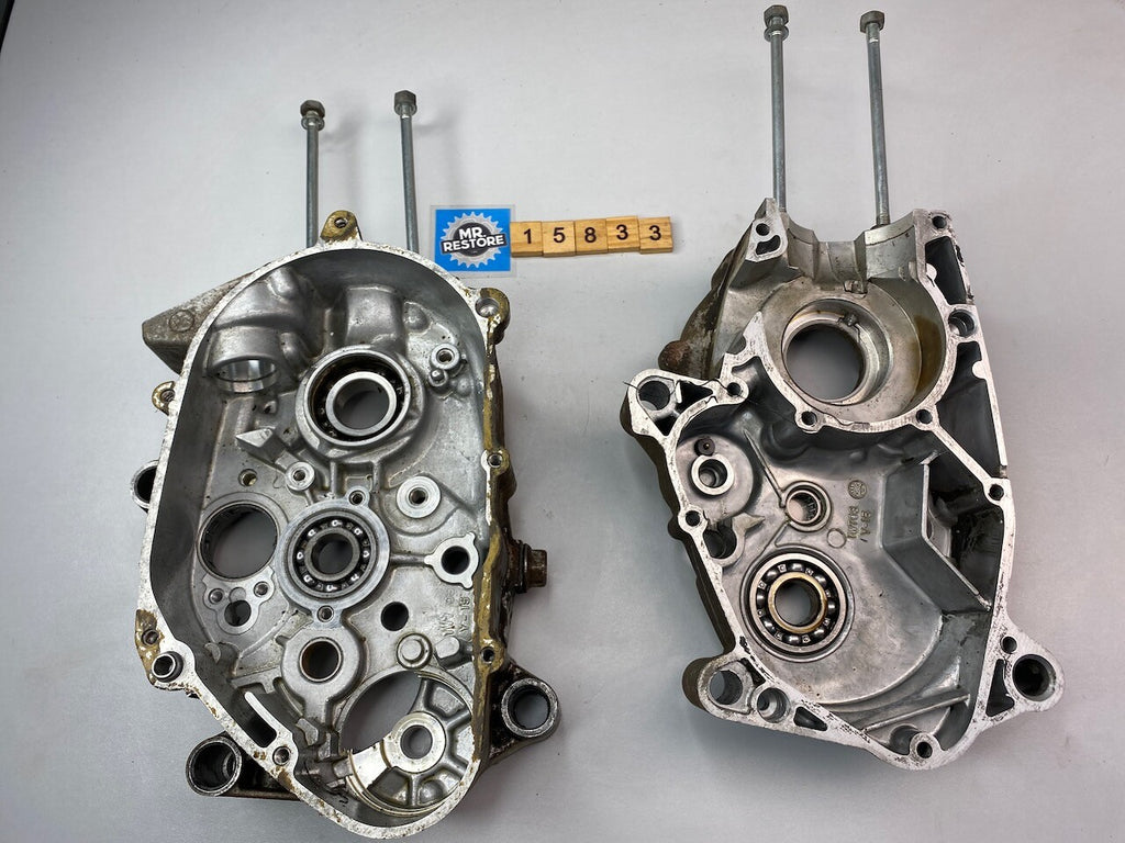 Yamaha V90 T Pair of Crank Cases 
