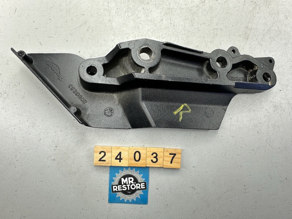 Triumph Daytona Speed Triple T300 Sprint Tiger R/H Foot Control Plate